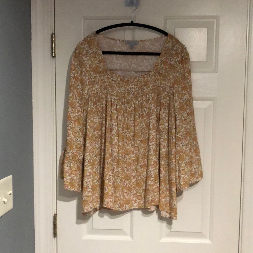 Lady’s floral baby doll top